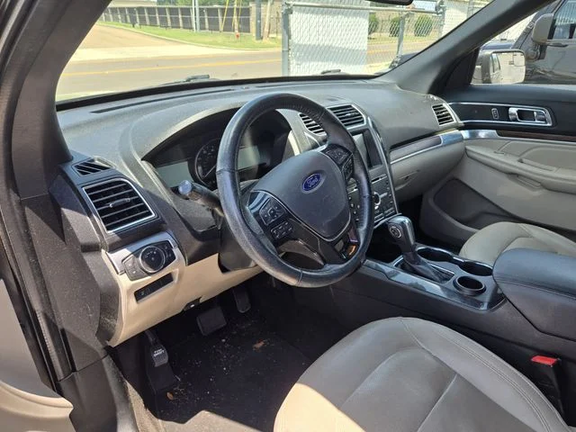 Used 2018 Magnetic Ford Limited image 16