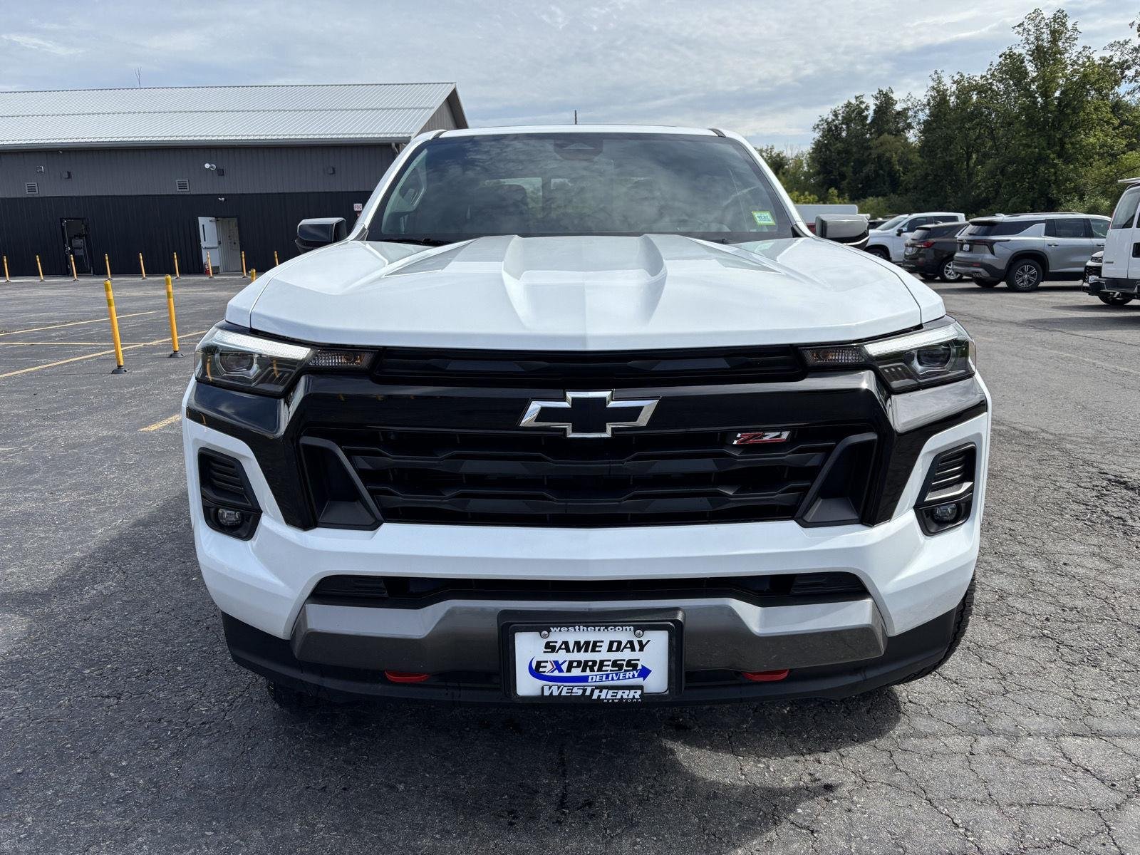 Used 2026 Summit White Chevrolet Z71 image 4