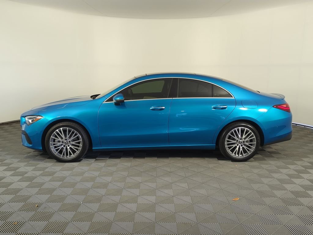 Used 2025  Mercedes-Benz CLA 250 image 4