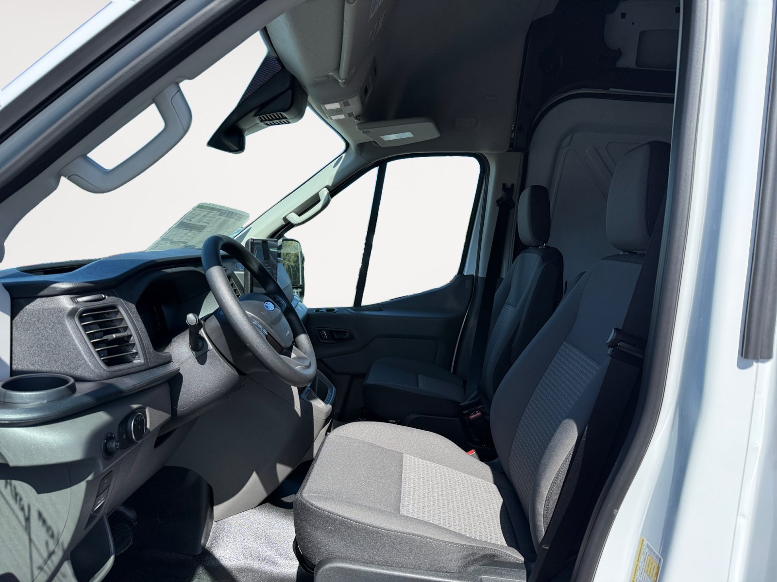 New 2026 Oxford White Ford Cargo Van image 10
