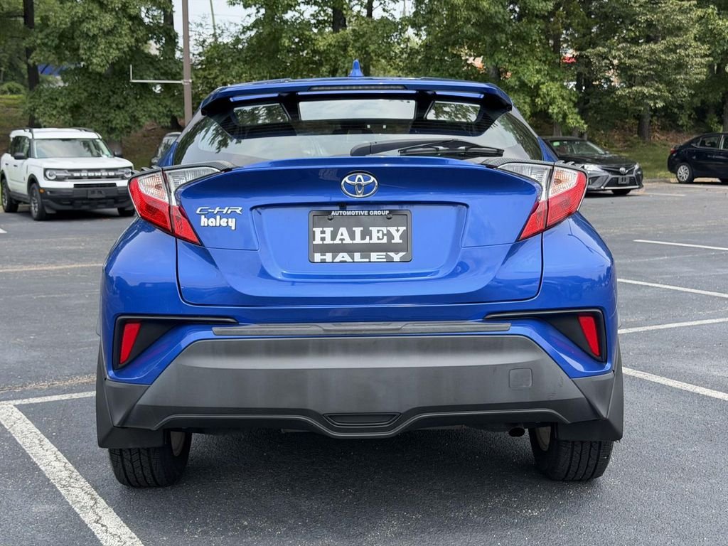 Used 2020 Blue Toyota LE image 20