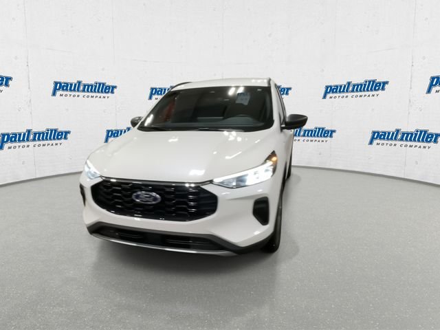 New 2026 Star White Metallic Tri-coat Ford ST-Line image 4