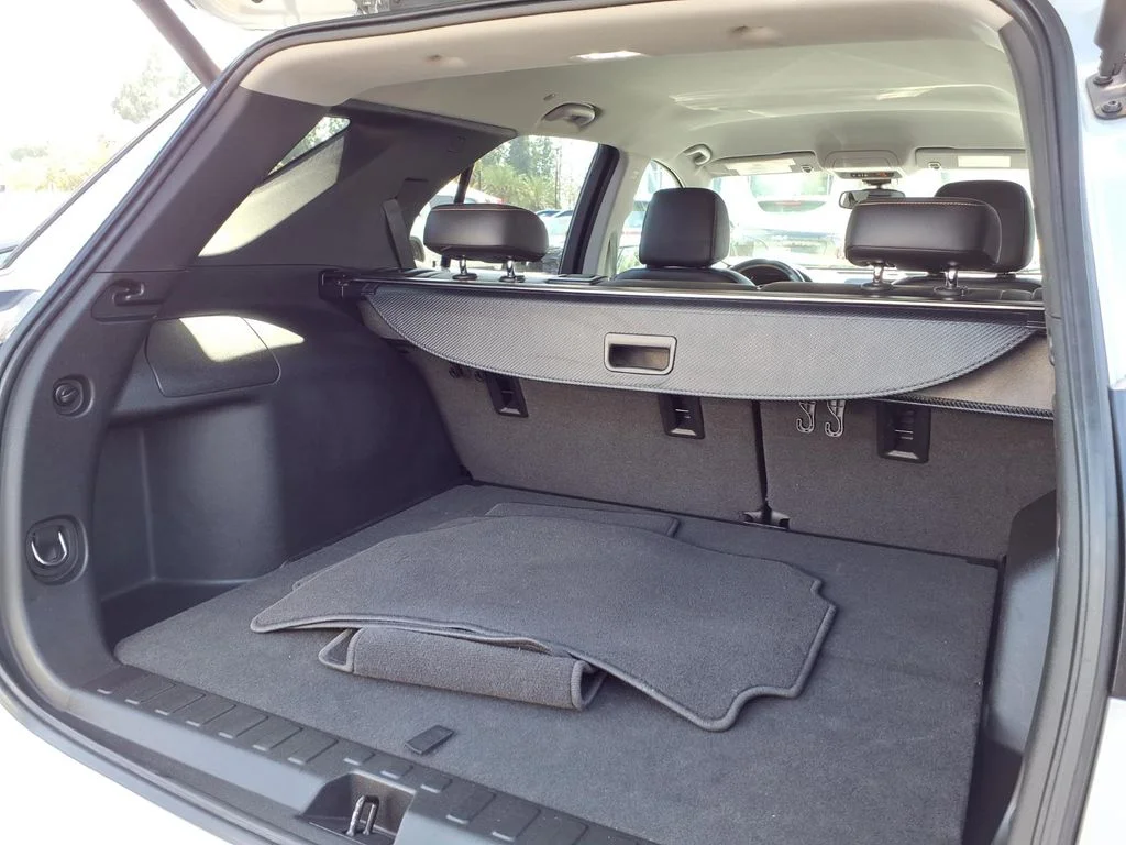 Used 2020 Silver Chevrolet Premier image 24