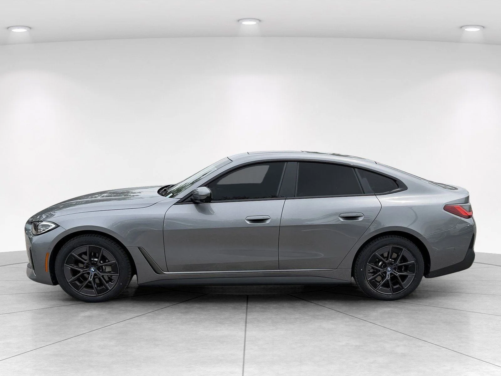 Used 2023 Skyscraper Grey Metallic BMW eDrive35 image 7