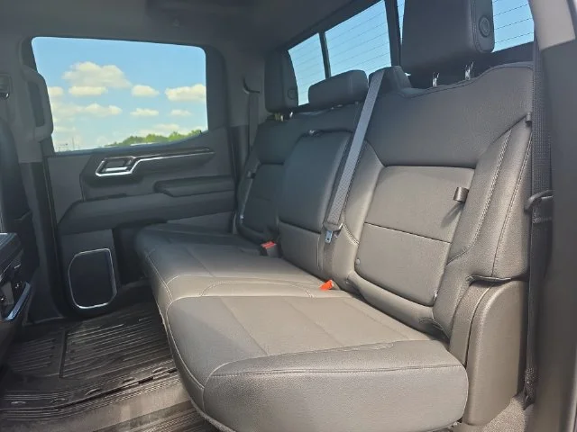 Used 2025 Silver GMC Elevation image 15