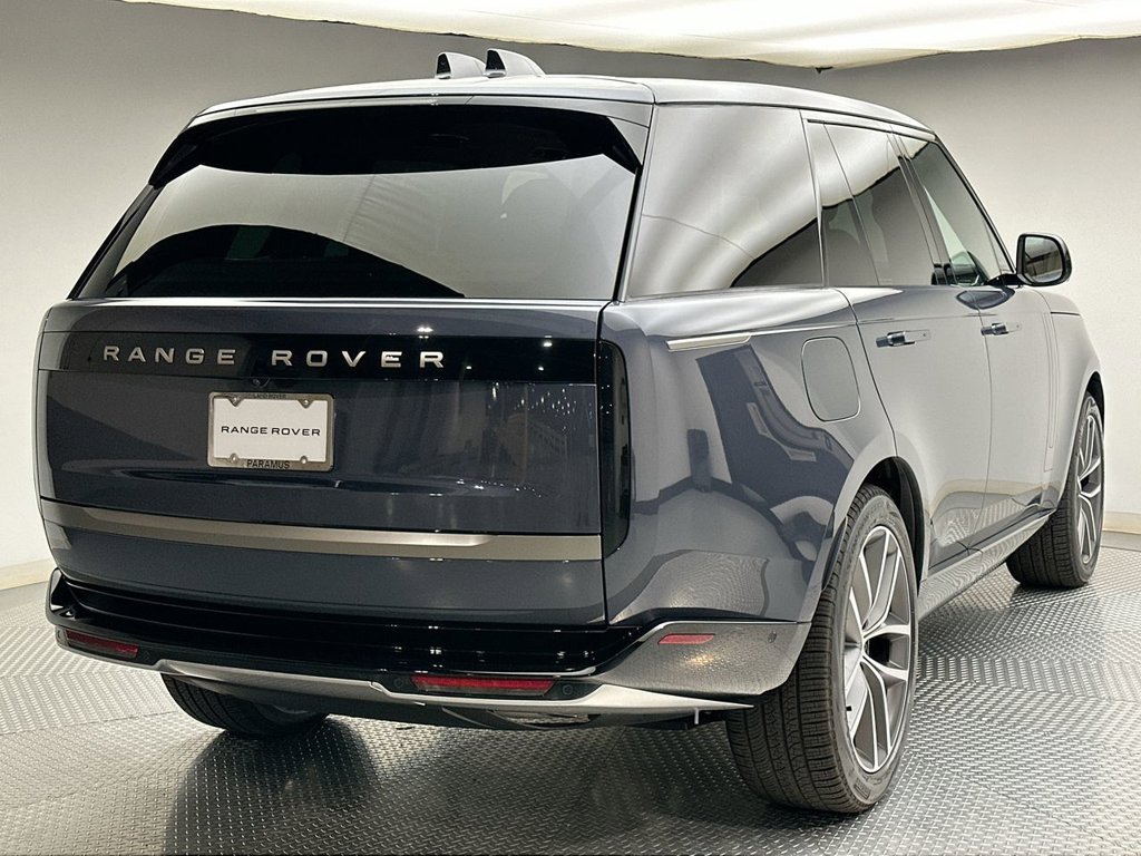 New 2027 Varesine Blue Land Rover SE image 3