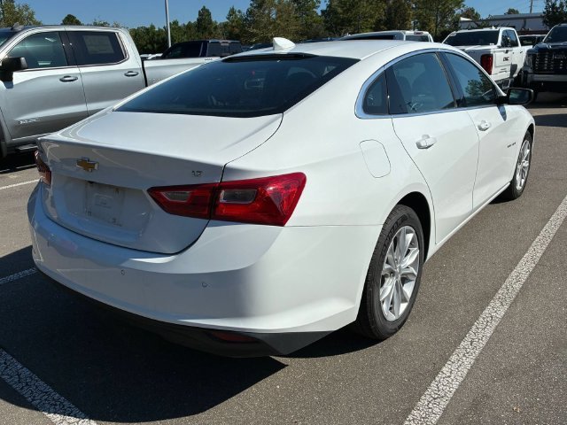 Used 2025 White Chevrolet LT image 4