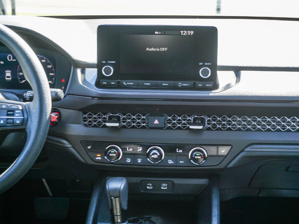 Used 2023 White Honda EX image 16