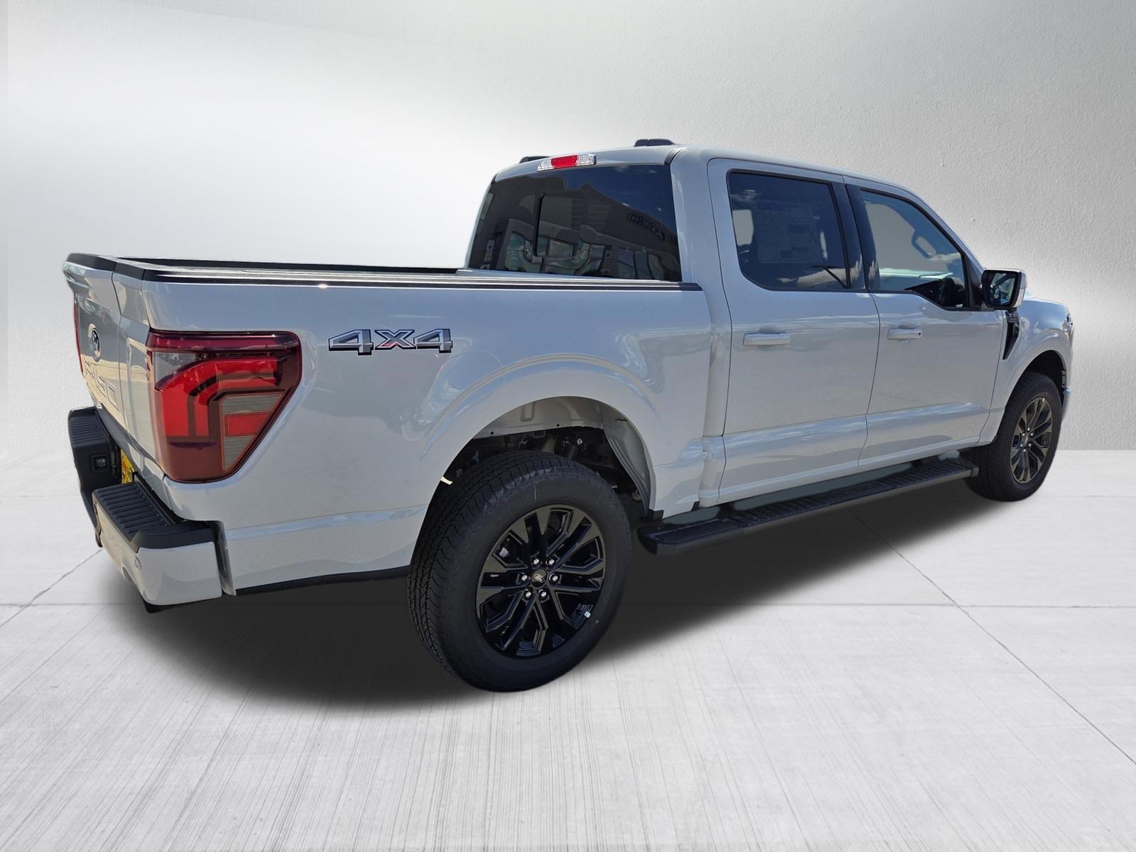 New 2026 Avalanche Ford LARIAT image 4