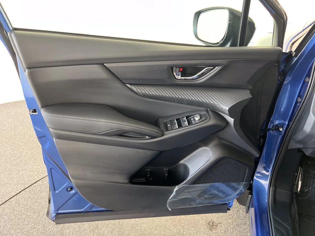 New 2027 DAYBREAK BLUE PEARL Subaru Premium 7-Passenger image 12