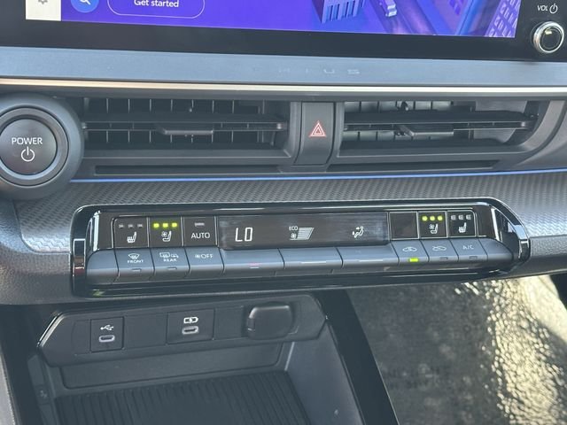 Certified Used 2024  Toyota Limited image 18