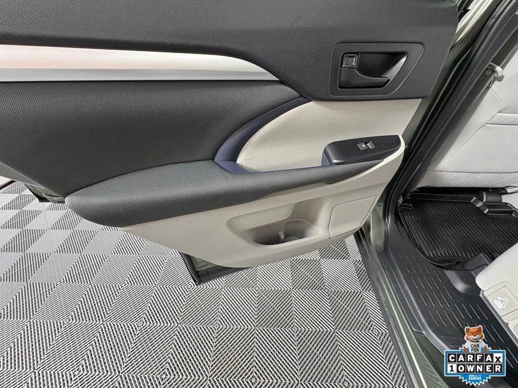 Used 2019 Green Toyota LE image 30