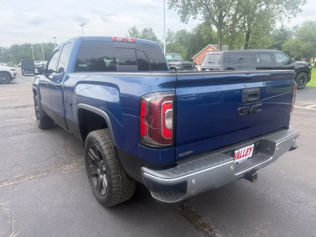 Used 2016 Blue GMC SLT image 6