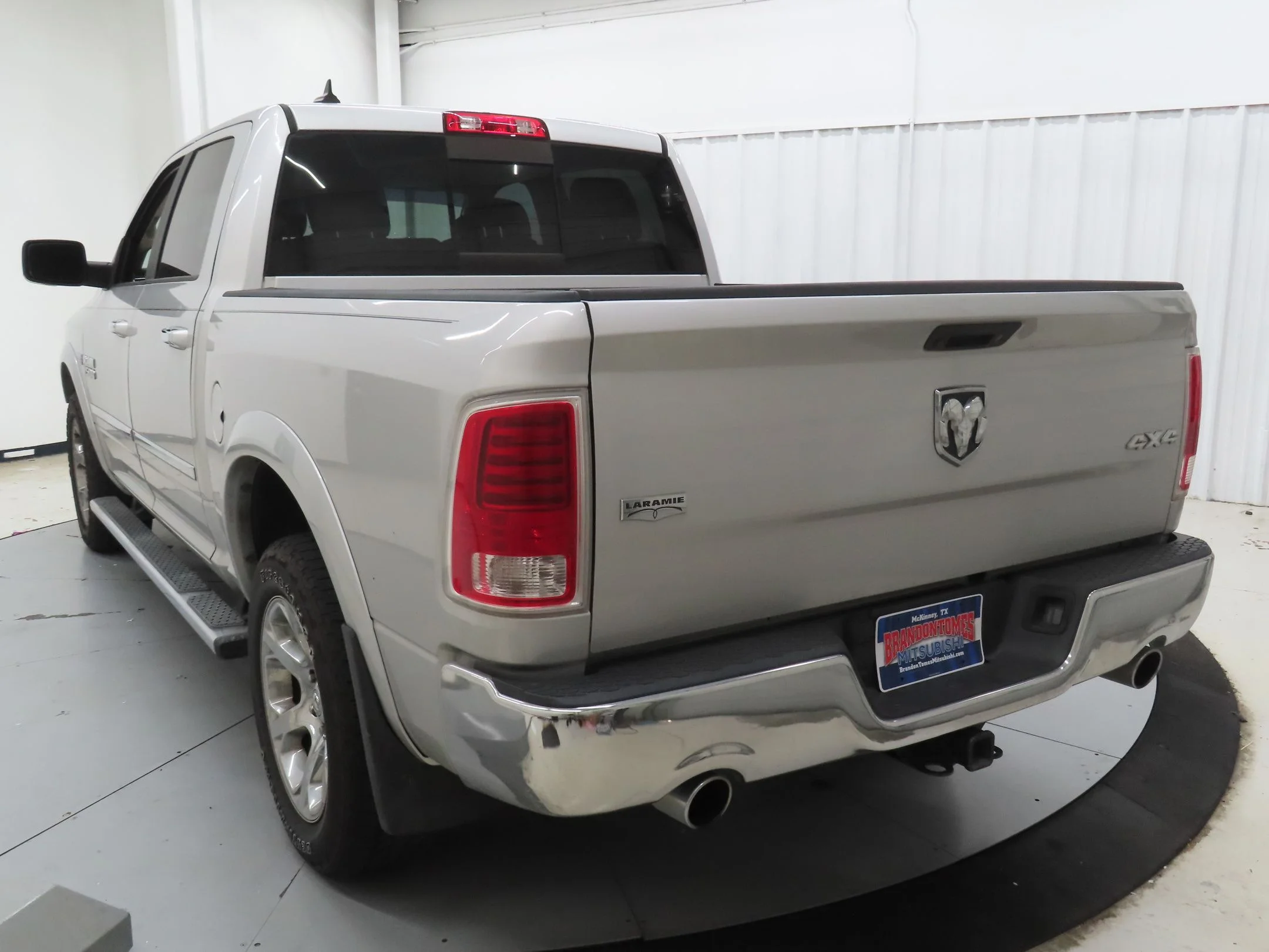 Used 2017 Silver Ram Laramie image 6
