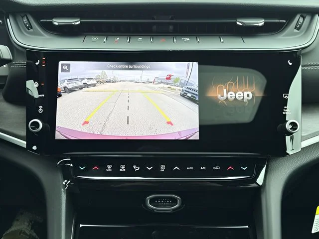 New 2026 Velvet Red Pearl-Coat Exterior Paint Jeep Laredo Altitude image 15
