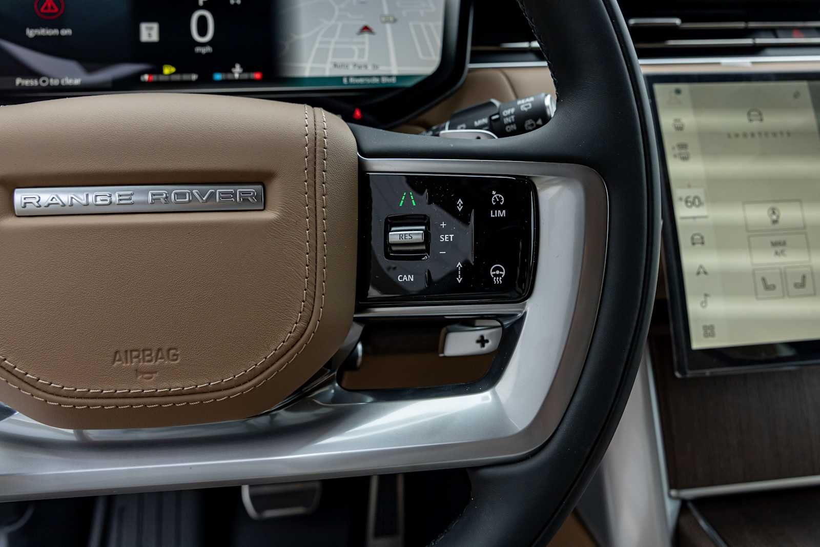 New 2027 Santorini Black Land Rover SE image 16