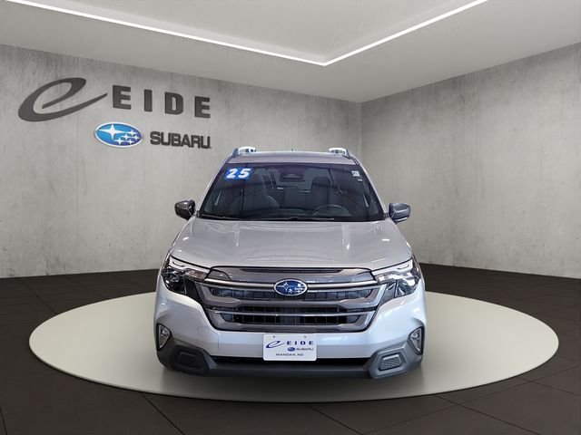 Used 2025 Ice Silver Metallic Subaru Premium image 8