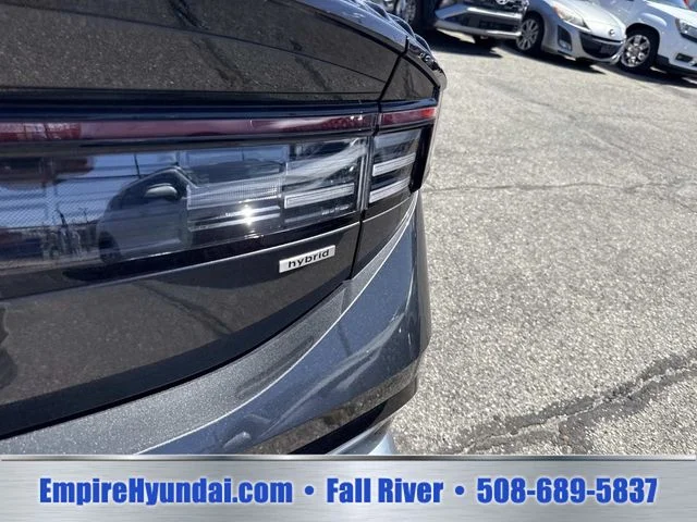 Used 2024 Gray Hyundai SEL image 5