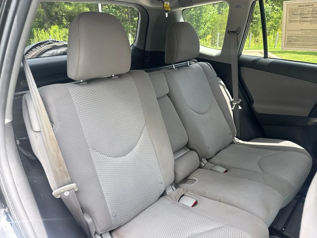 Used 2012 Black Toyota Base image 33