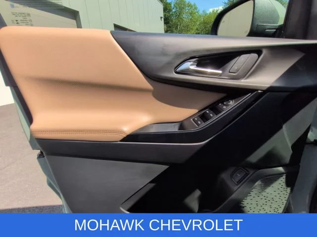 Used 2025 Cacti Green Chevrolet ACTIV image 22