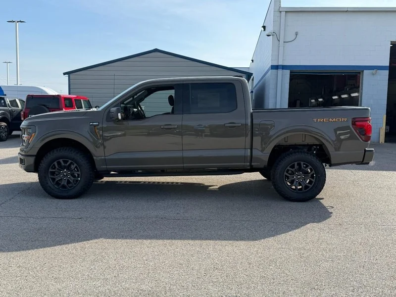 New 2026 Marsh Gray Ford Tremor 4WD SuperCrew 5.5
