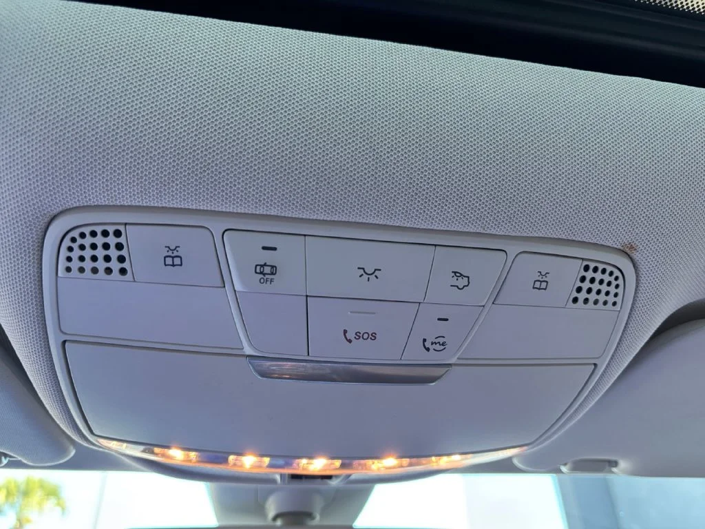 Used 2020 White Mercedes-Benz C 300 image 38