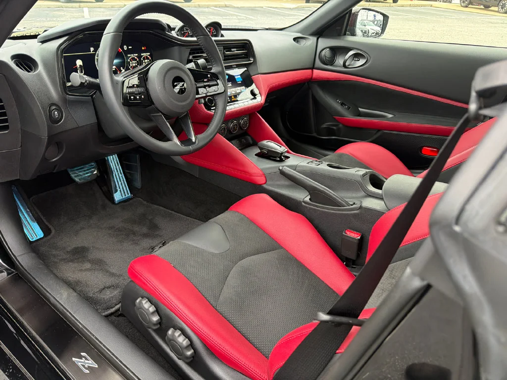 Used 2025 Black Nissan Performance image 18