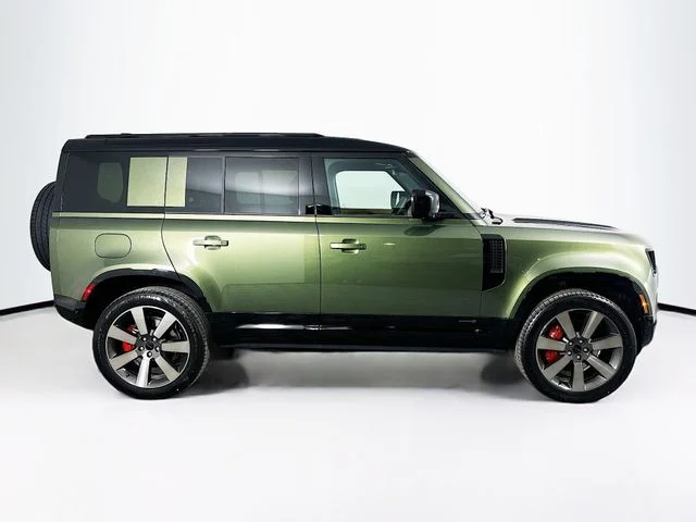 Used 2026  Land Rover X image 4