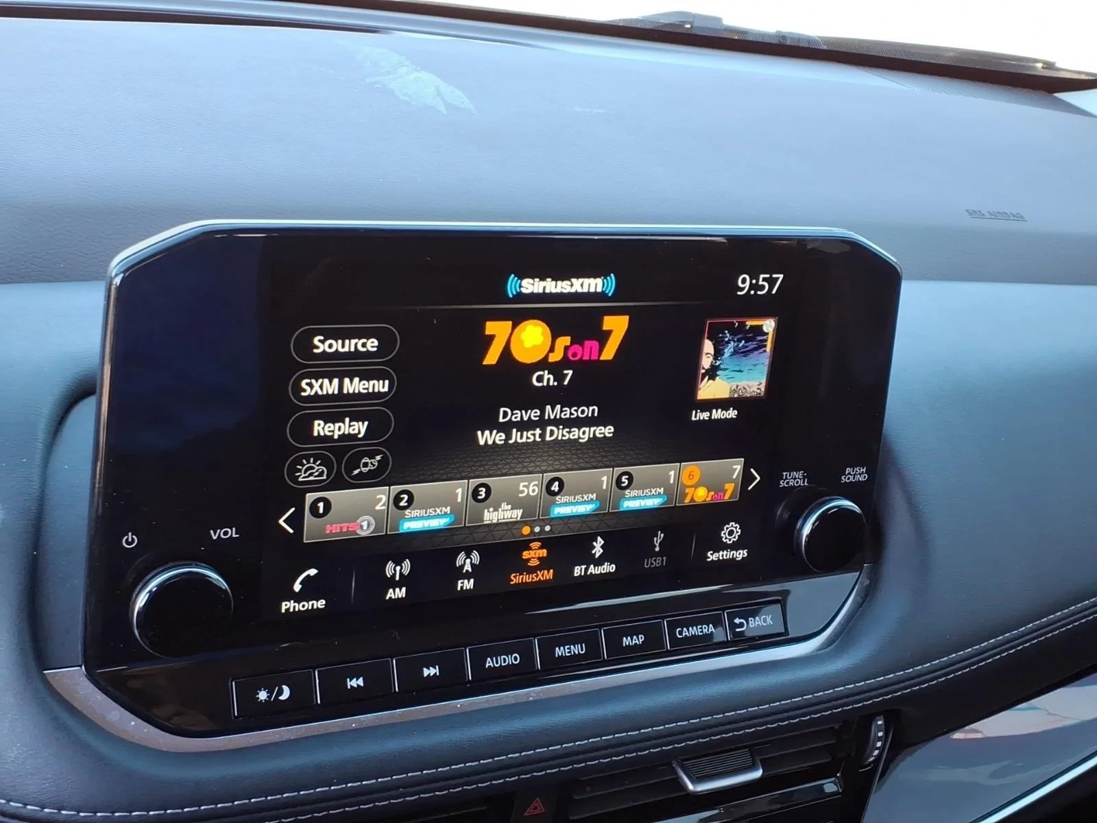 Used 2022 Boulder Gray Pearl Nissan SL image 26