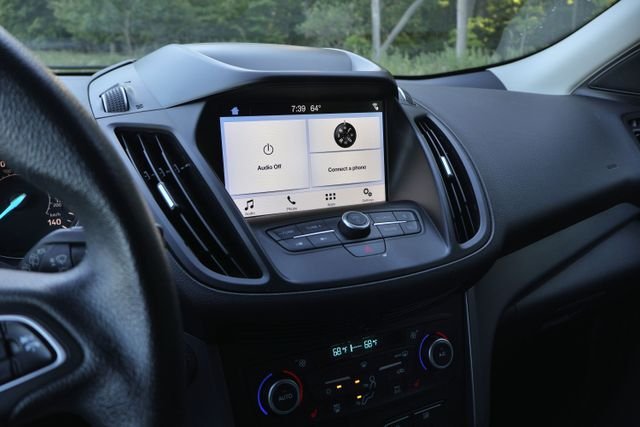 Used 2019 Black Ford SE image 15
