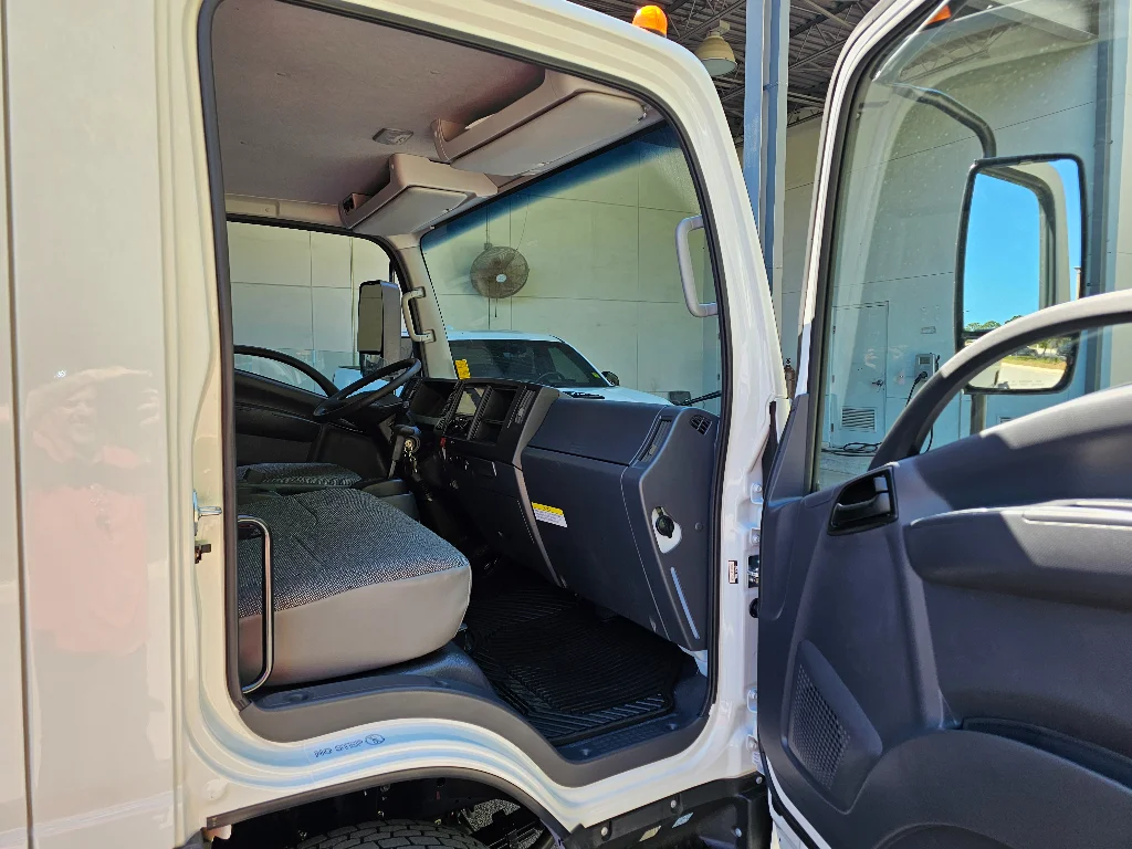 New 2026 WHITE Isuzu  image 23