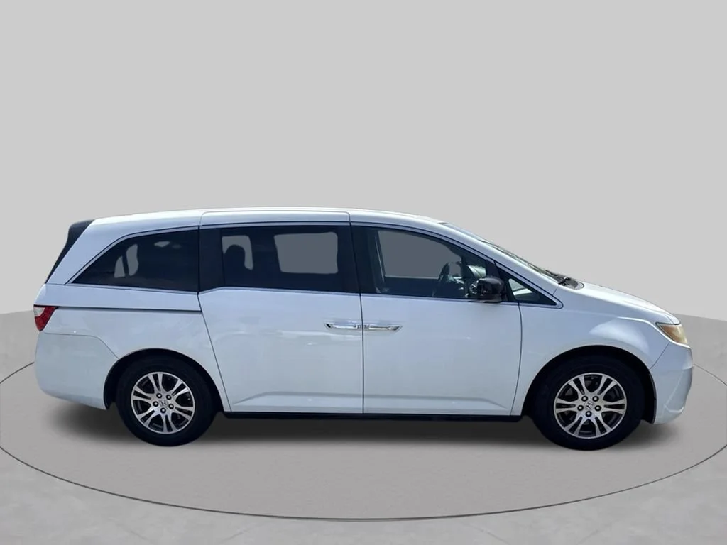 Used 2011 White Honda EX-L image 4