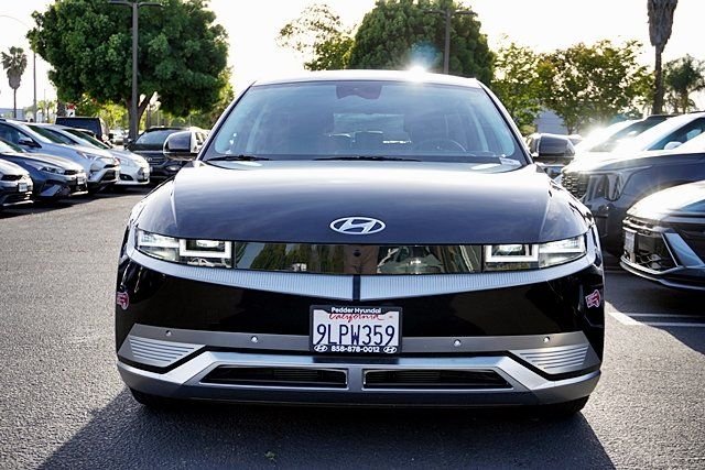 Used 2024 Black Hyundai Limited image 4