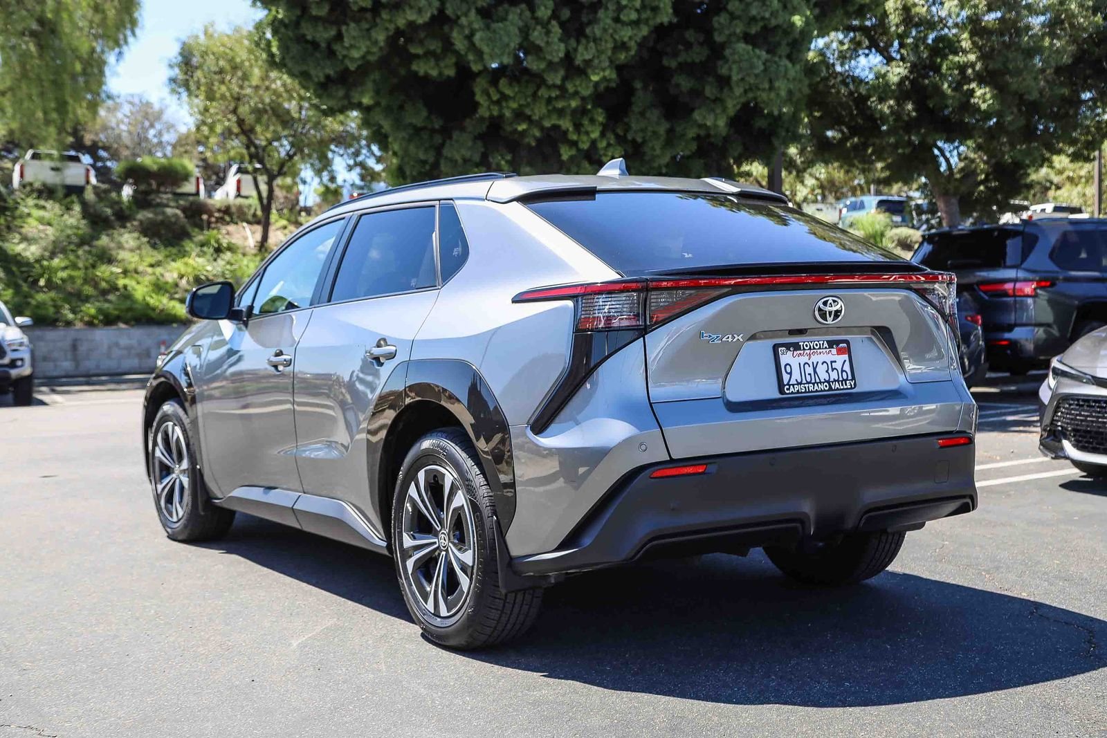 Used 2023 Heavy Metal Toyota XLE image 7
