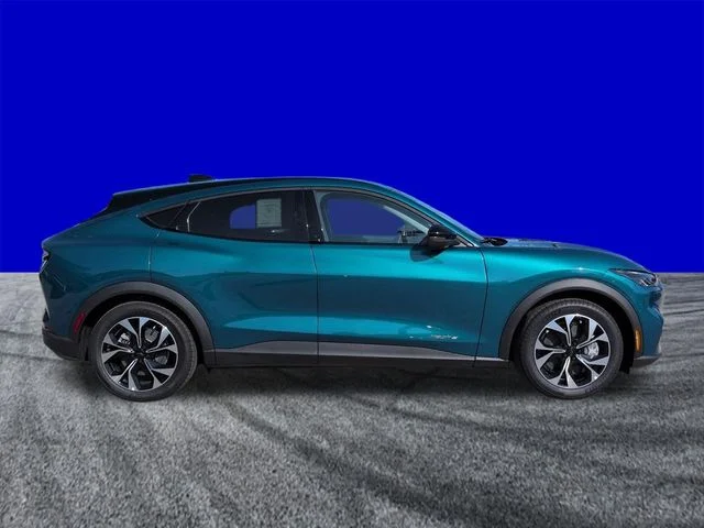 New 2026 Adriatic Blue Metallic Ford Select image 3