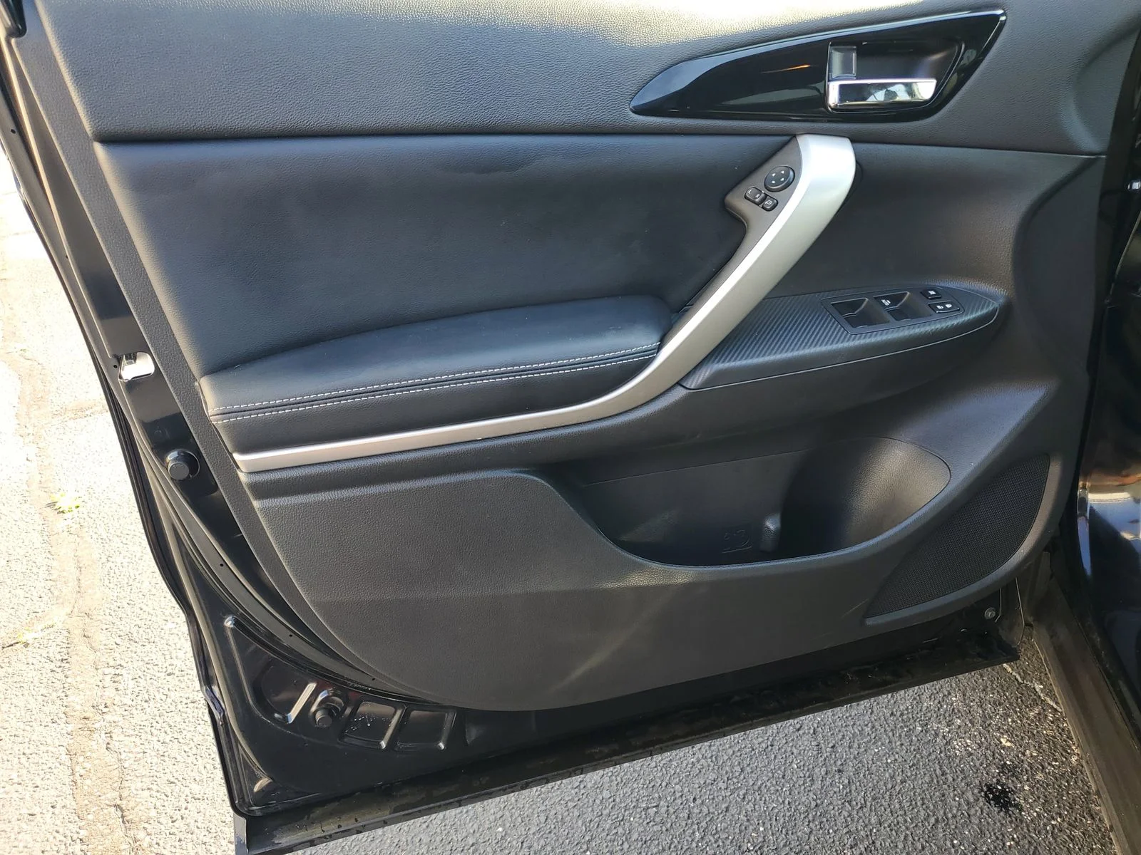 2024 Mitsubishi Eclipse Cross SE - Photo 8