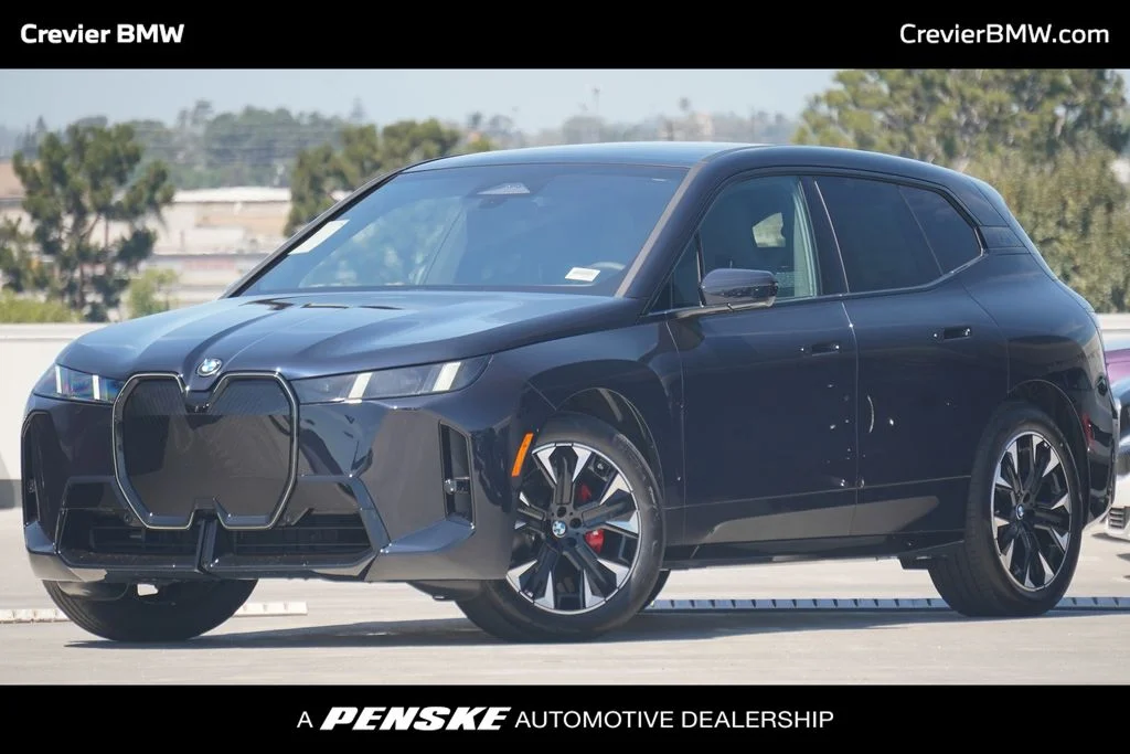 Used 2026 Black BMW xDrive60 image 1