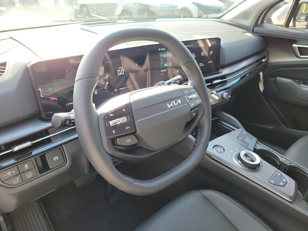 New 2027 Snow White Pearl Kia EX image 24