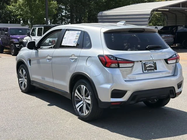 Used 2025 Gray Mitsubishi 2.0 SE image 11