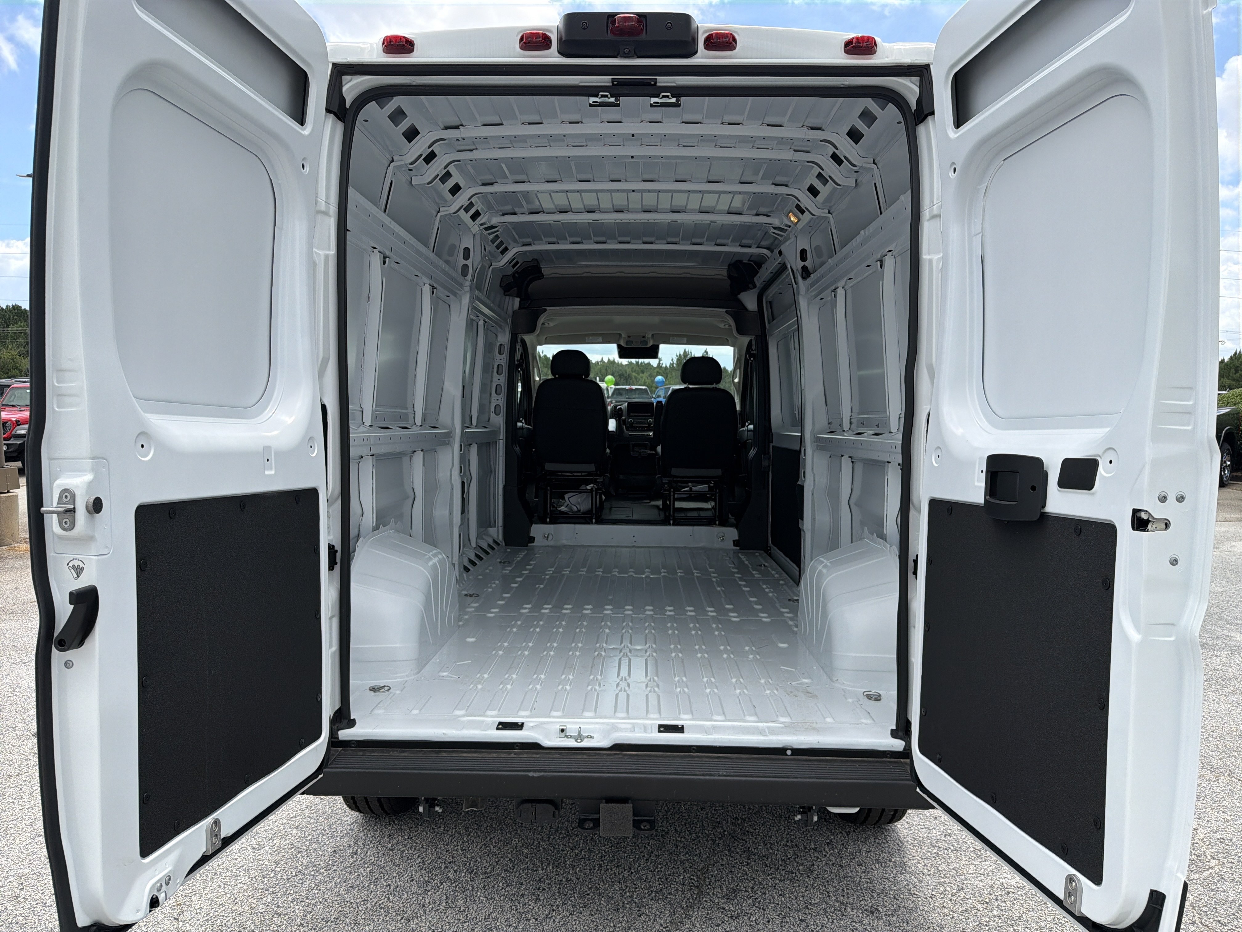 New 2026 Bright White Clearcoat RAM Tradesman image 18