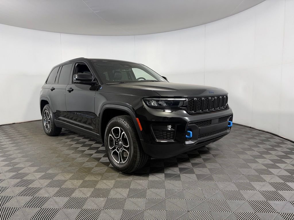 Used 2022 Black Jeep Trailhawk 4xe image 5