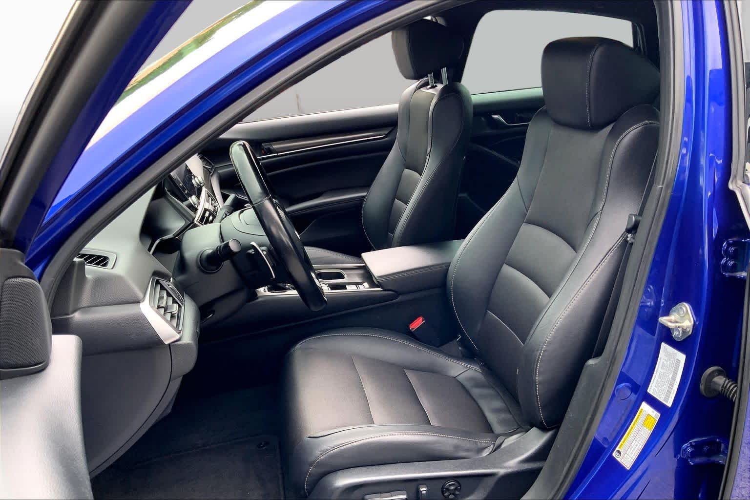 Certified Used 2020 Still Night Pearl Honda Sport image 8