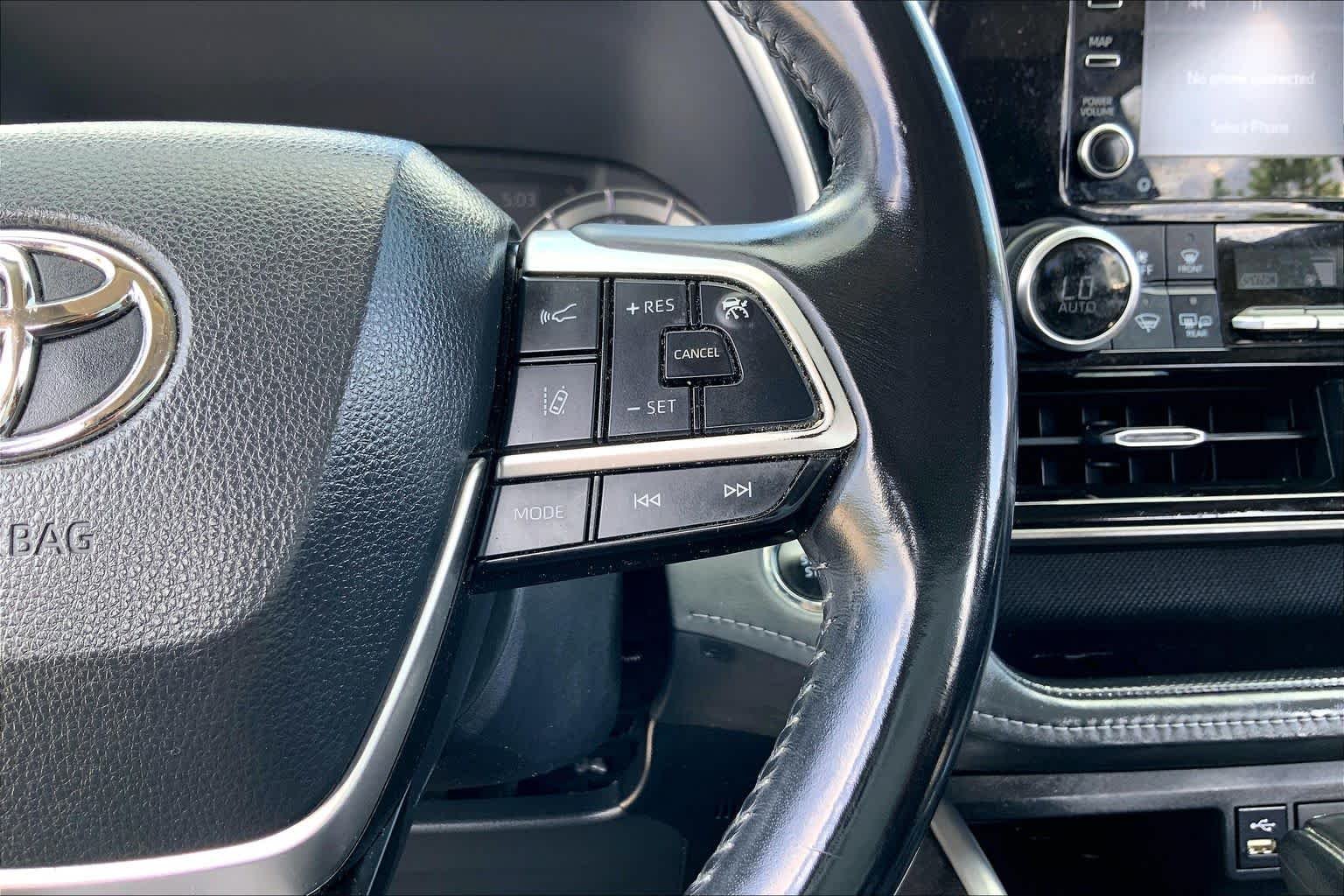 Used 2022 Celestial Silver Metallic Toyota XLE image 24