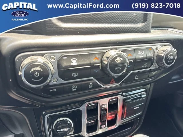 Used 2020 Gray Jeep Sport image 29