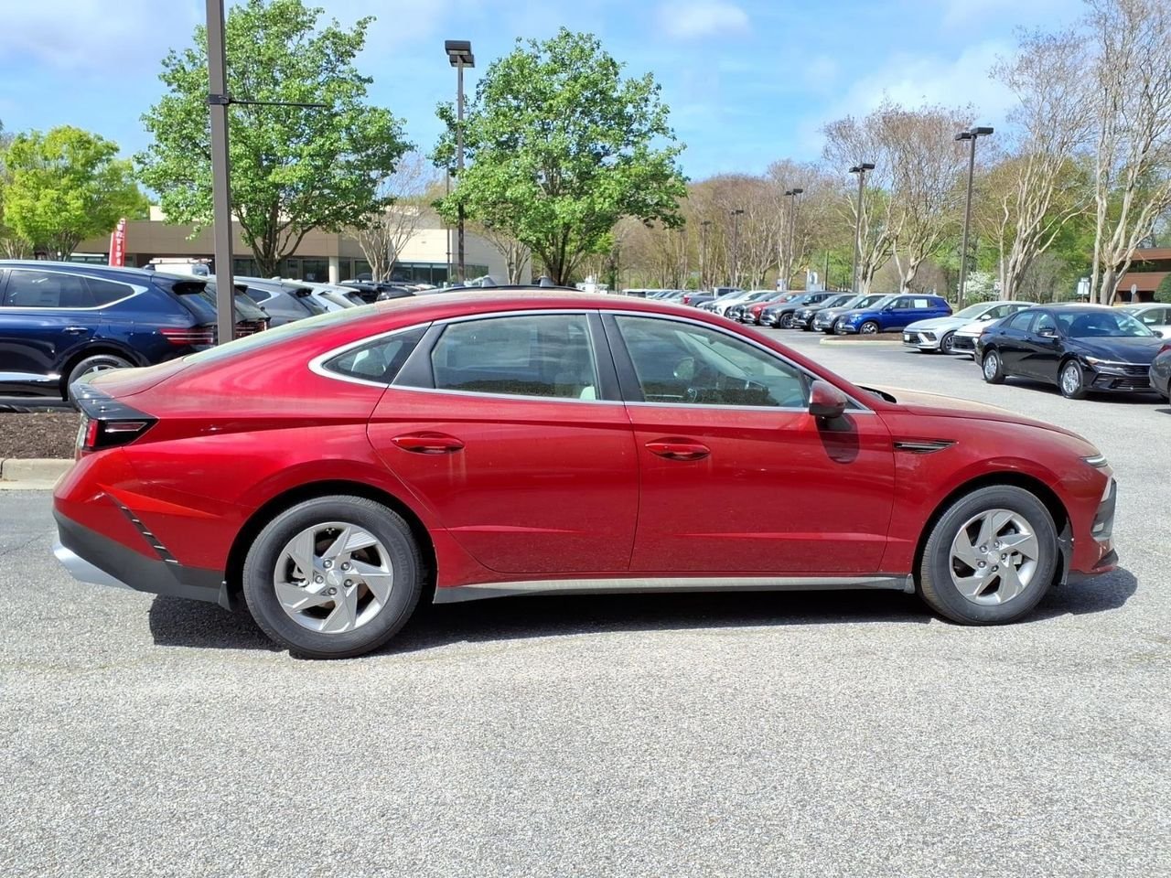 New 2026 Ultimate Red Hyundai SE image 4