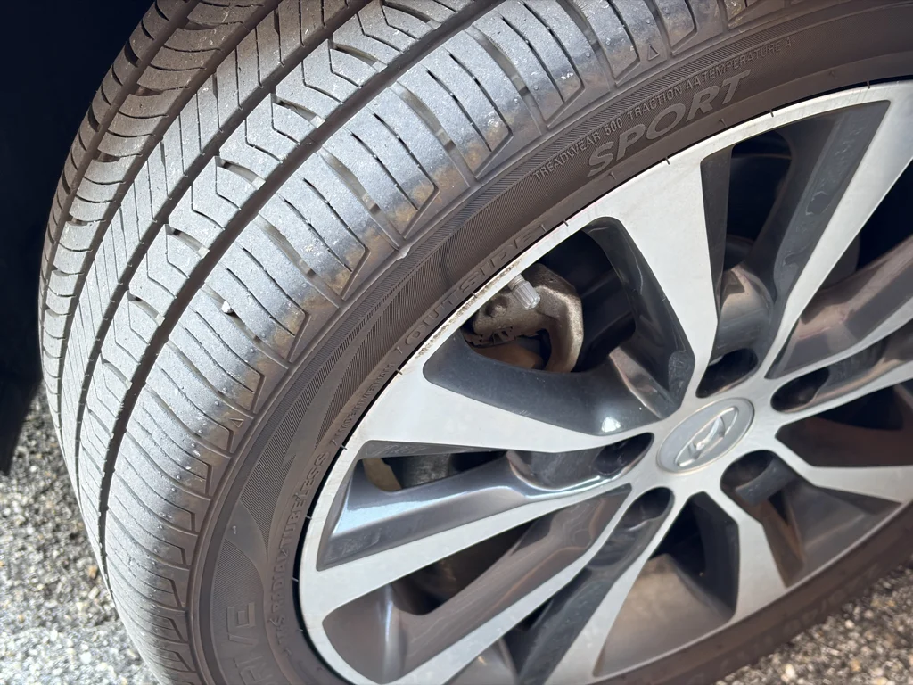 Used 2018 Summit Gray Hyundai Base image 28