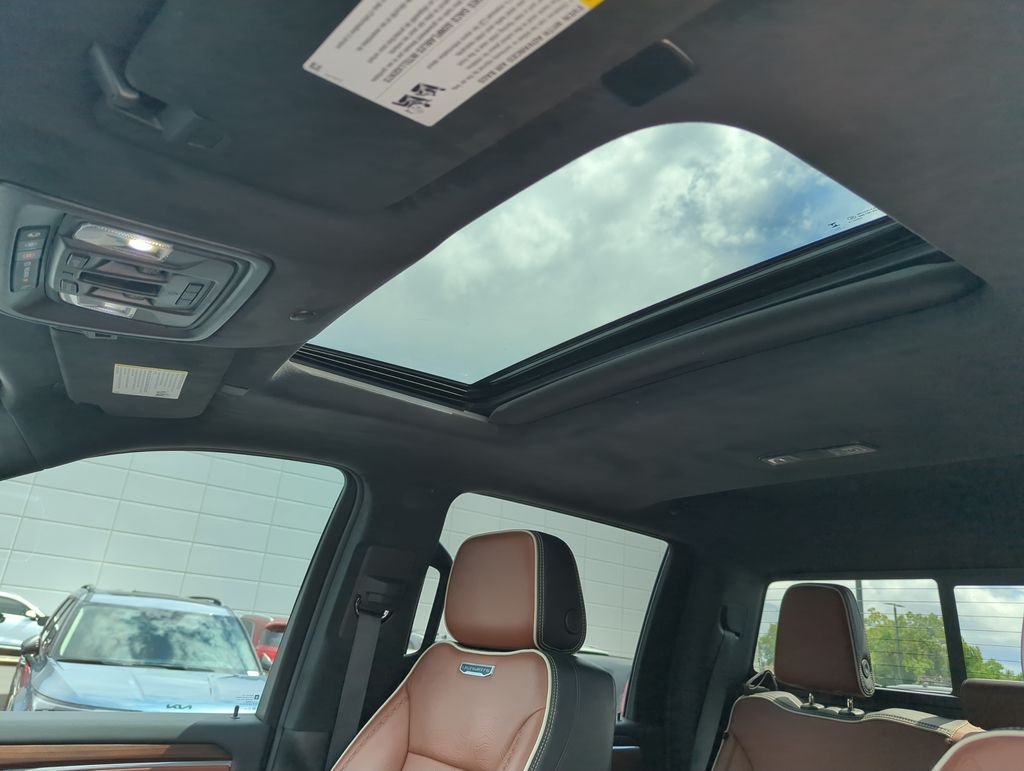 Used 2025 Black GMC Denali Ultimate image 29