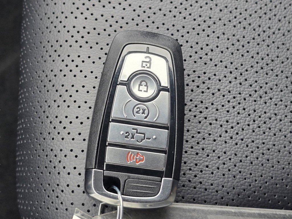 New 2026 Avalanche Ford LARIAT image 38
