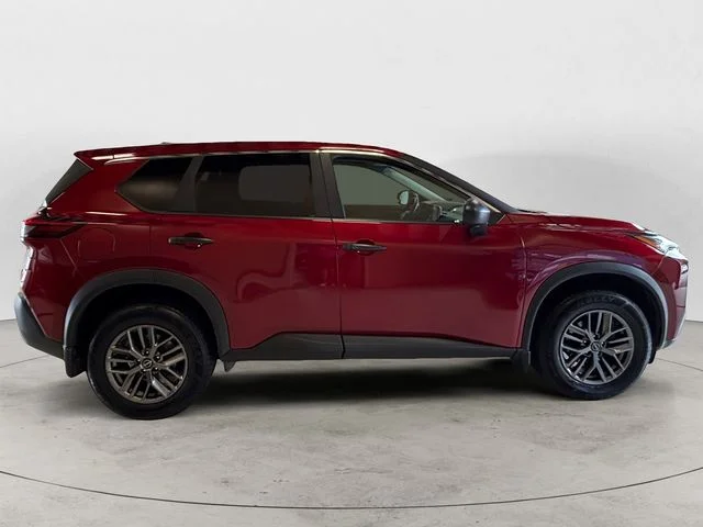 Used 2023 Red Nissan S image 7