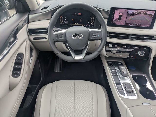 New 2027 DEEP EMERALD INFINITI Luxe AWD image 17